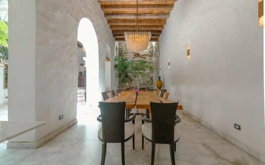 Casa Antonio – Renovated Colonial House 6Bdr