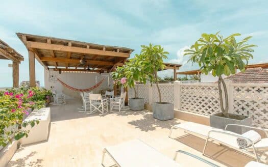 Casa Antonio – Renovated Colonial House 6Bdr