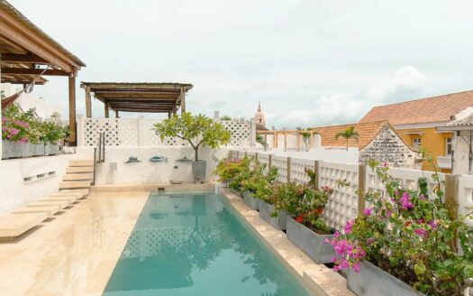 Casa Antonio – Renovated Colonial House 6Bdr