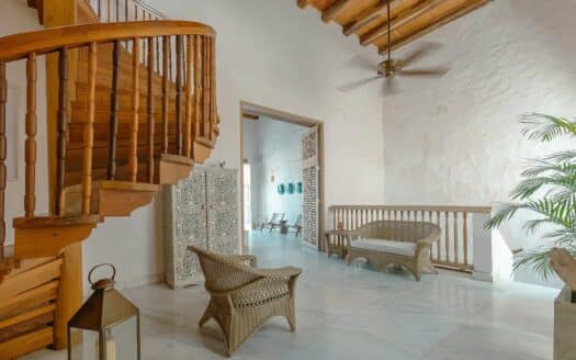 Casa Antonio – Renovated Colonial House 6Bdr