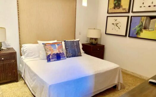 Cheerful 5 BR House W/Pool in the Wall City
