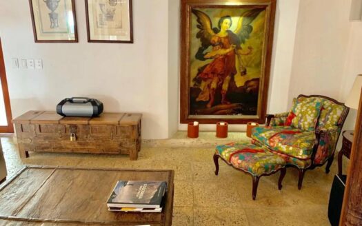 Cheerful 5 BR House W/Pool in the Wall City