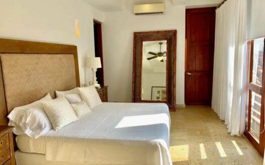 Cheerful 5 BR House W/Pool in the Wall City