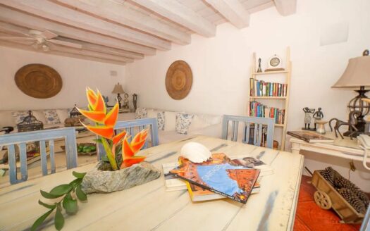 LUXURY 7 BR Mansion in Old City with Rooftop Pool