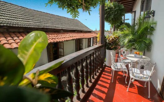 LUXURY 7 BR Mansion in Old City with Rooftop Pool