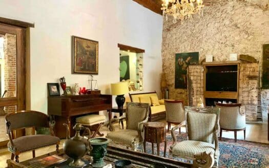 Old City 5BR COLONIAL Mansion Private Pool Jacuzzi