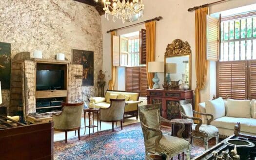 Old City 5BR COLONIAL Mansion Private Pool Jacuzzi
