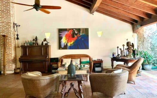 Old City 5BR COLONIAL Mansion Private Pool Jacuzzi