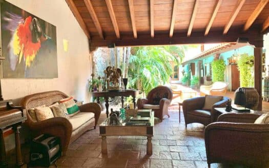 Old City 5BR COLONIAL Mansion Private Pool Jacuzzi