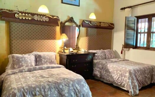 Old City 5BR COLONIAL Mansion Private Pool Jacuzzi