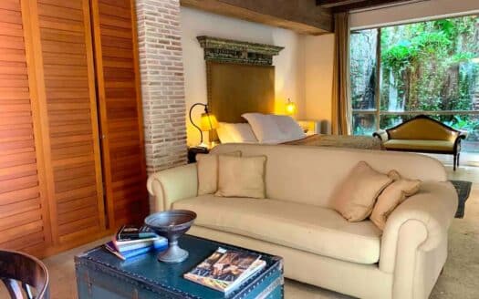 Old City 5BR COLONIAL Mansion Private Pool Jacuzzi