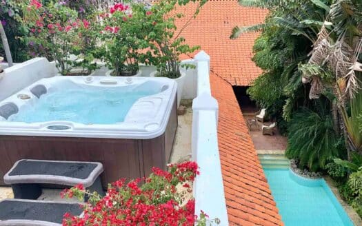 Old City 5BR COLONIAL Mansion Private Pool Jacuzzi