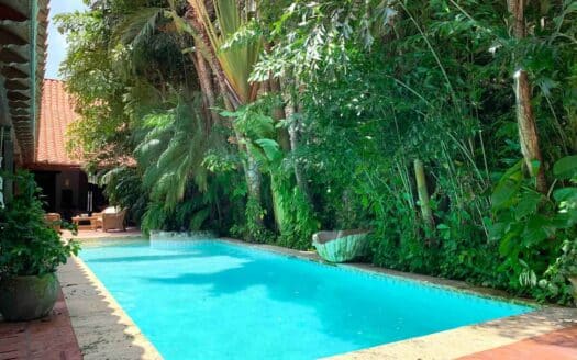 Old City 5BR COLONIAL Mansion Private Pool Jacuzzi