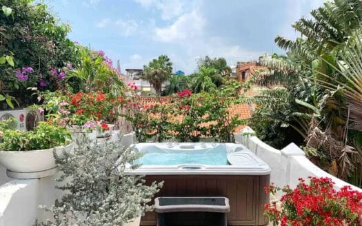 Old City 5BR COLONIAL Mansion Private Pool Jacuzzi