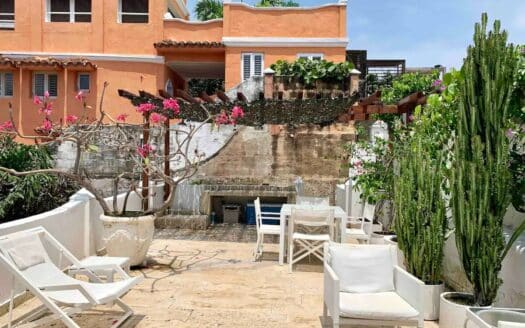 Old City 5BR COLONIAL Mansion Private Pool Jacuzzi