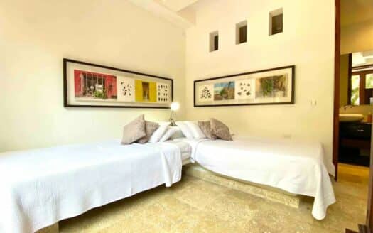 STUNNING 5 Bedroom Mansion in the old City