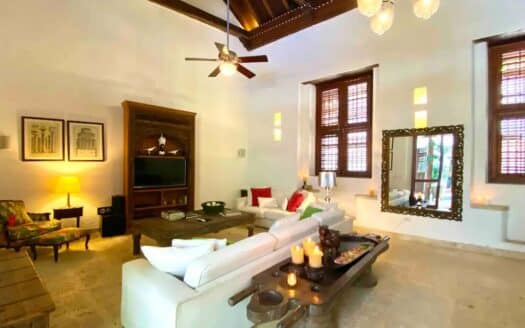 STUNNING 5 Bedroom Mansion in the old City