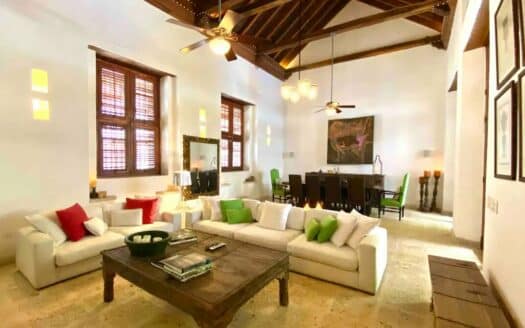STUNNING 5 Bedroom Mansion in the old City