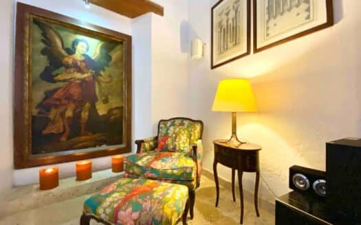 STUNNING 5 Bedroom Mansion in the old City