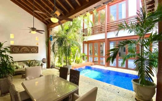 STUNNING 5 Bedroom Mansion in the old City