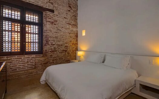 4 Bedroom Luxury House in Old City