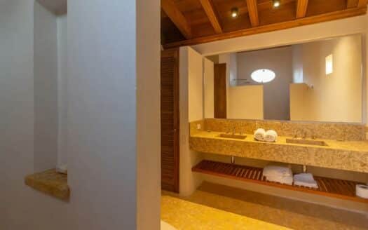 4 Bedroom Luxury House in Old City