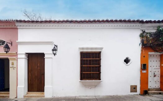 4 Bedroom Luxury House in Old City
