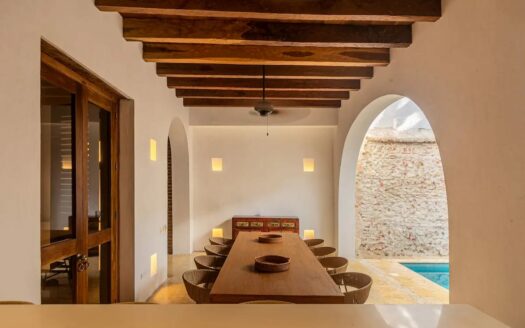 4 Bedroom Luxury House in Old City