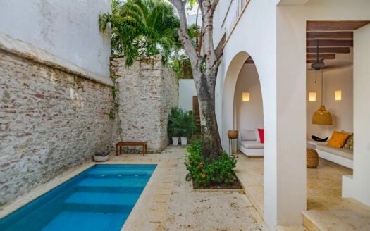 4 Bedroom Luxury House in Old City