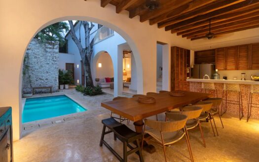 4 Bedroom Luxury House in Old City