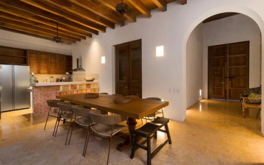 4 Bedroom Luxury House in Old City