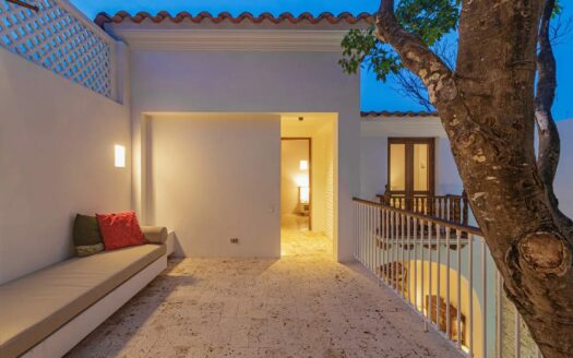 4 Bedroom Luxury House in Old City