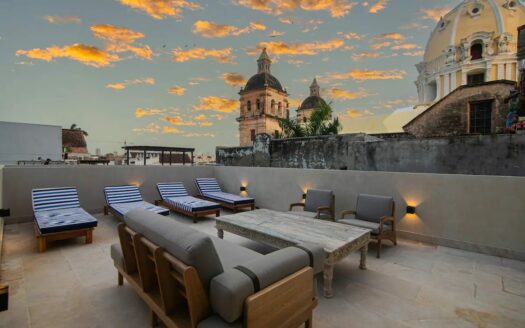 5 Bedroom Luxury Villa in Old City