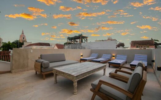5 Bedroom Luxury Villa in Old City