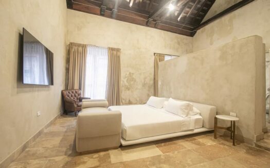 5 Bedroom Luxury Villa in Old City