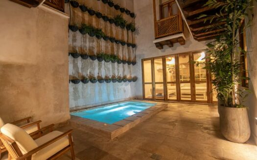 5 Bedroom Luxury Villa in Old City