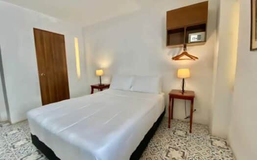 8 Bedroom Old City House with Jacuzzi & Rooftop