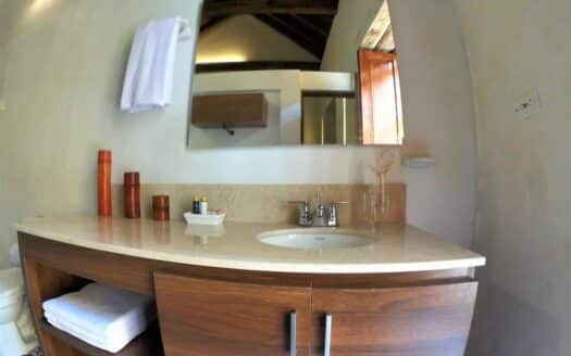 8 Bedroom Old City House with Jacuzzi & Rooftop