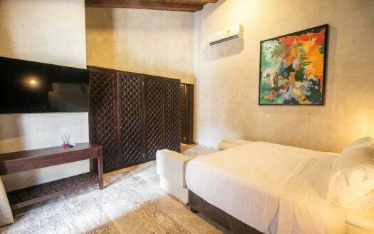 Luxury 5 Bedroom Villa Old City