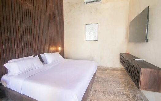 Luxury 5 Bedroom Villa Old City