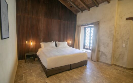 Luxury 5 Bedroom Villa Old City