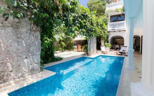 Stunning 5BR Villa with pool in Cartagena