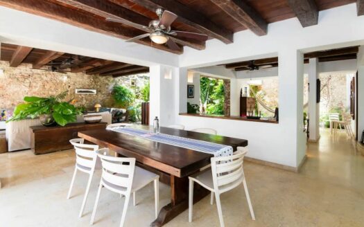 Stunning 5BR Villa with pool in Cartagena