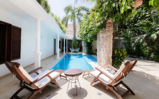 Stunning 5BR Villa with pool in Cartagena