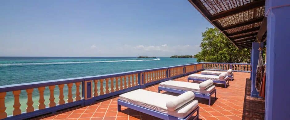 8 BDRM Beachfront Villa in Isla Grande