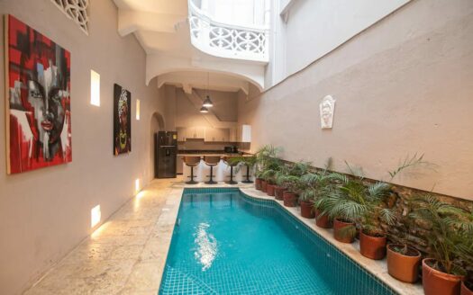 Luxury 5 Bedroom Mansion in Old City