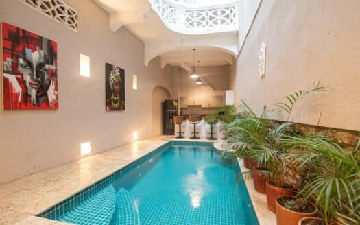 Luxury 5 Bedroom Mansion in Old City