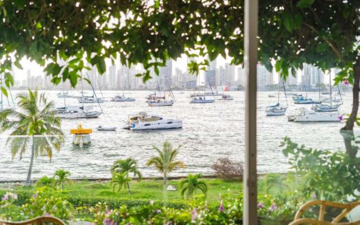 5 BR Casa Condesa Beachfront House