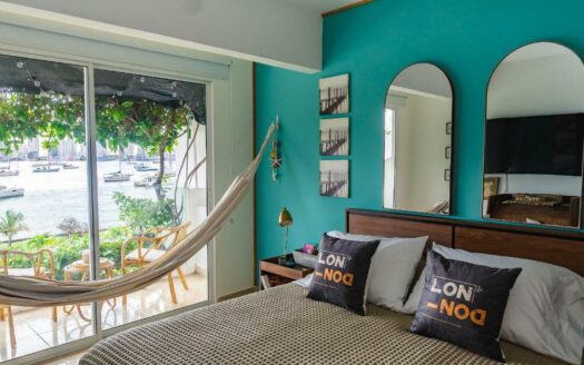 5 BR Casa Condesa Beachfront House