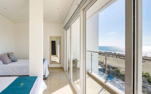 13 BR Amazing Beach House with Pool